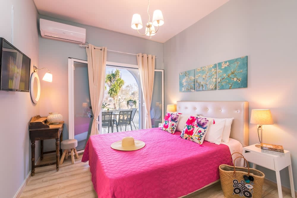 Lamda Apartments By Estia 1