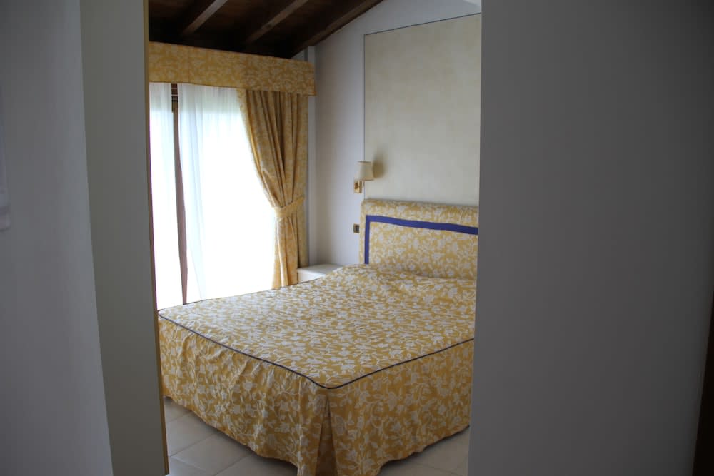 Le Corti Del Lago 2