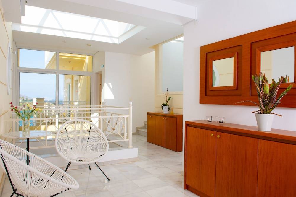 Bellevue Suites 2
