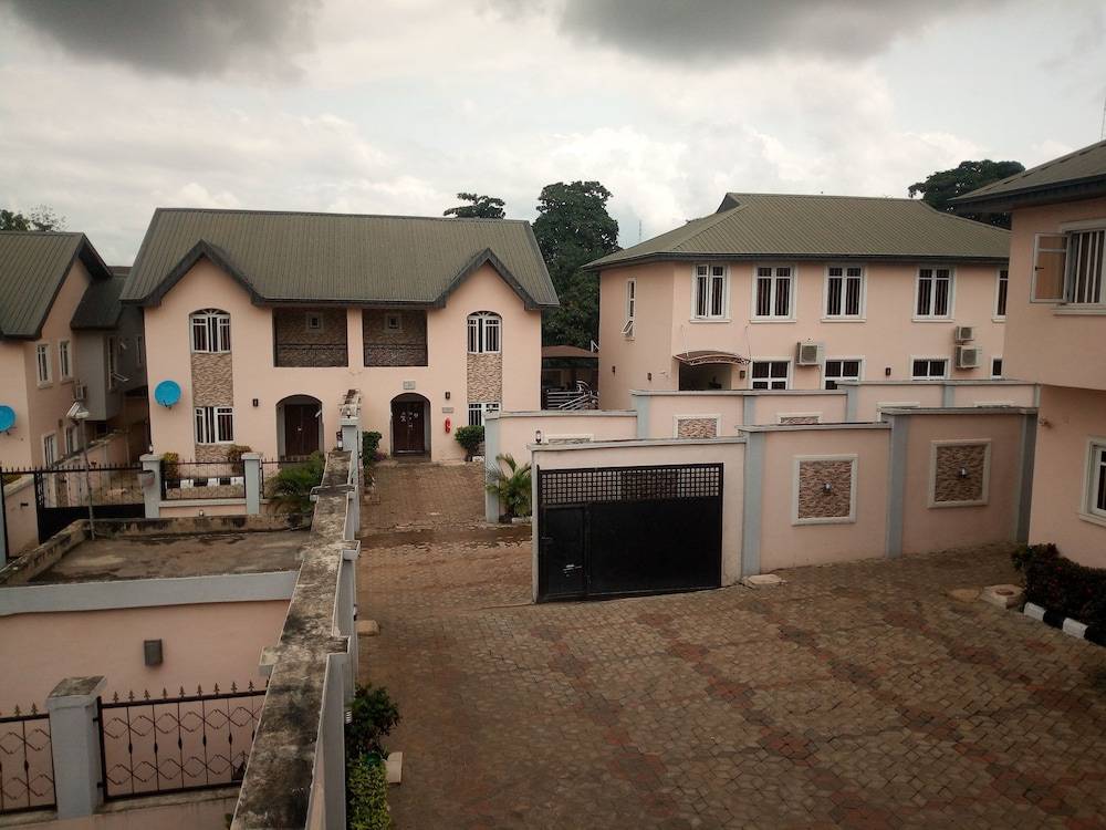 Bayse One Place Jericho 1