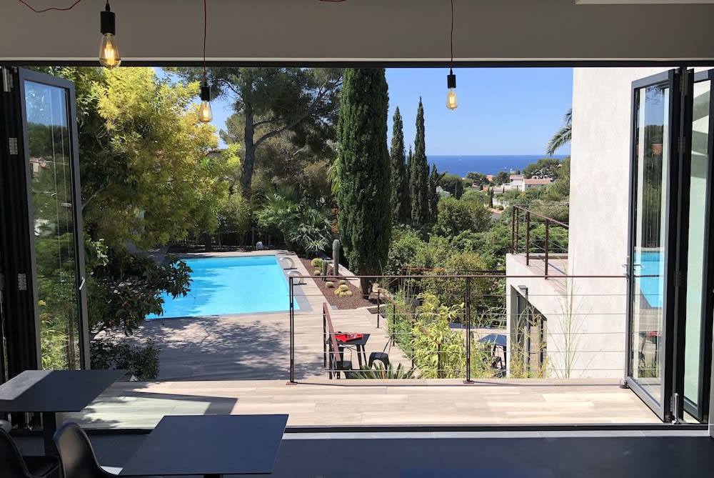 The Address Cassis 2