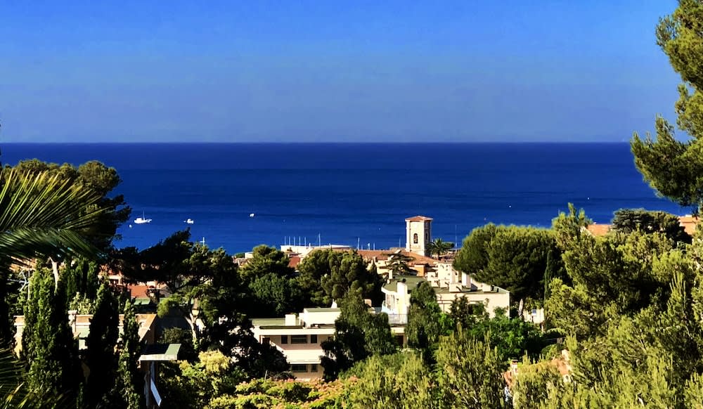 The Address Cassis 1