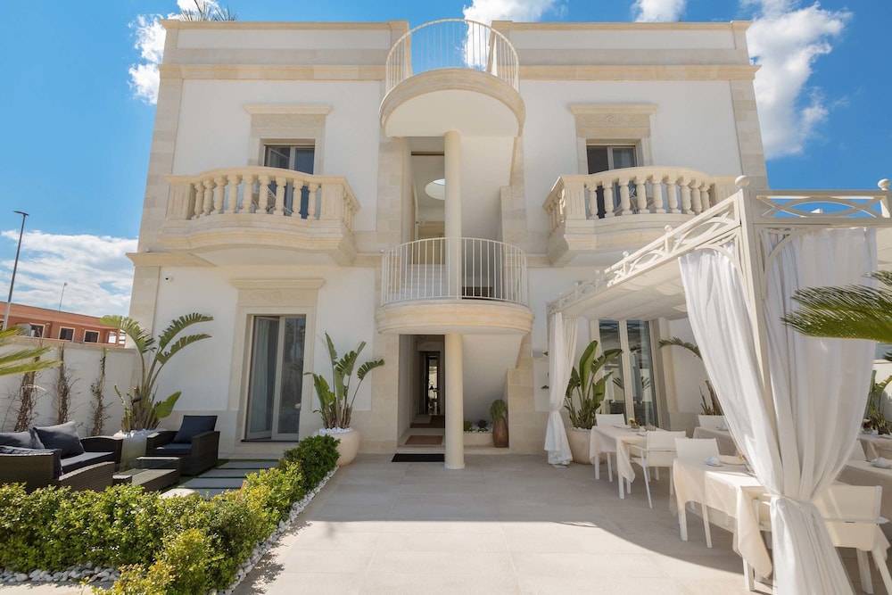 Acquaviva Suites 1