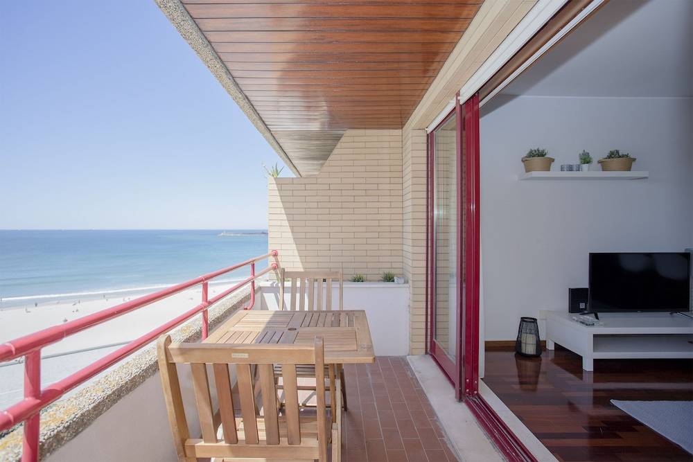 Liiiving in Matosinhos - Sea Beach Apartment 1
