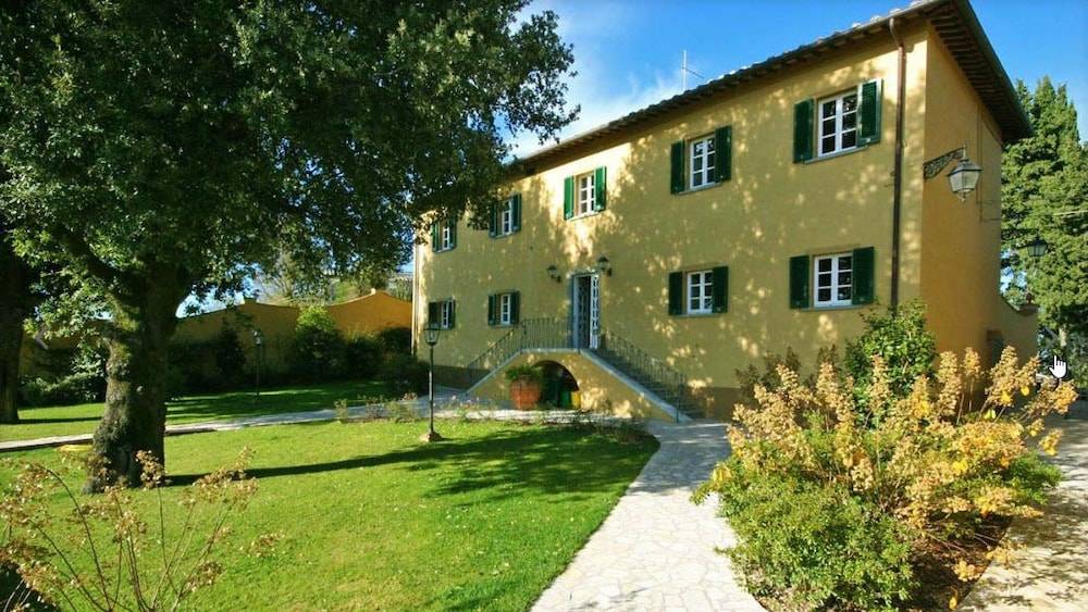 Relais Villa Sensano 1