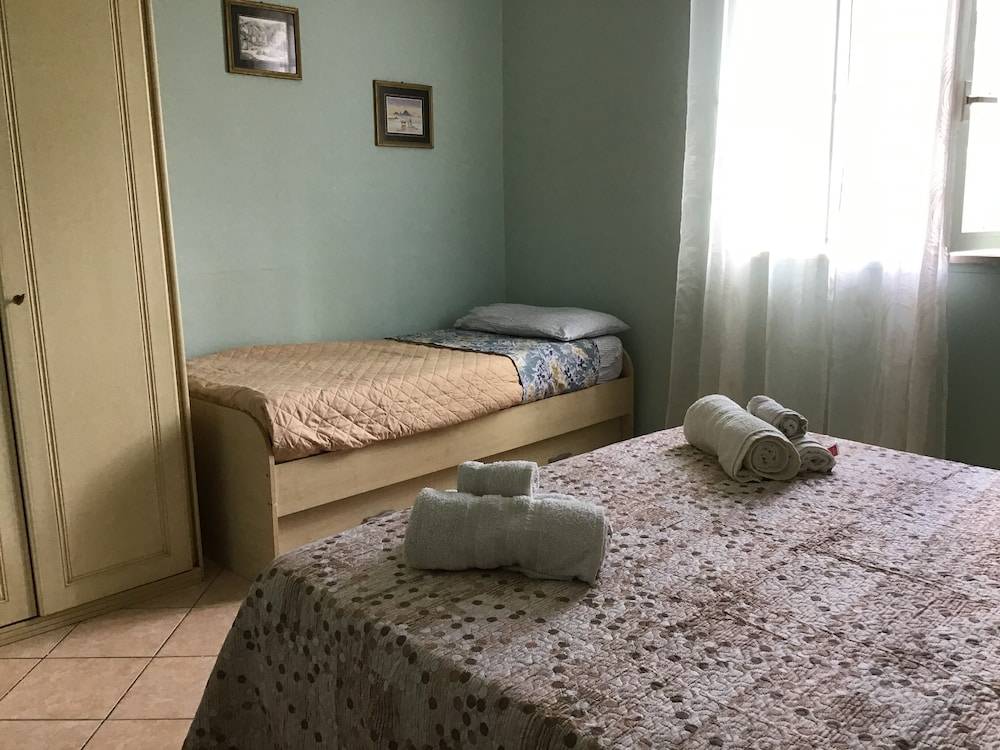 ACHIRINA bed and breakfast 2