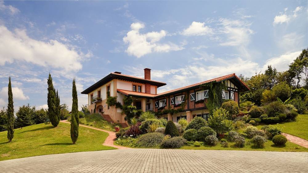 Hotel Ibarra Zalla 1