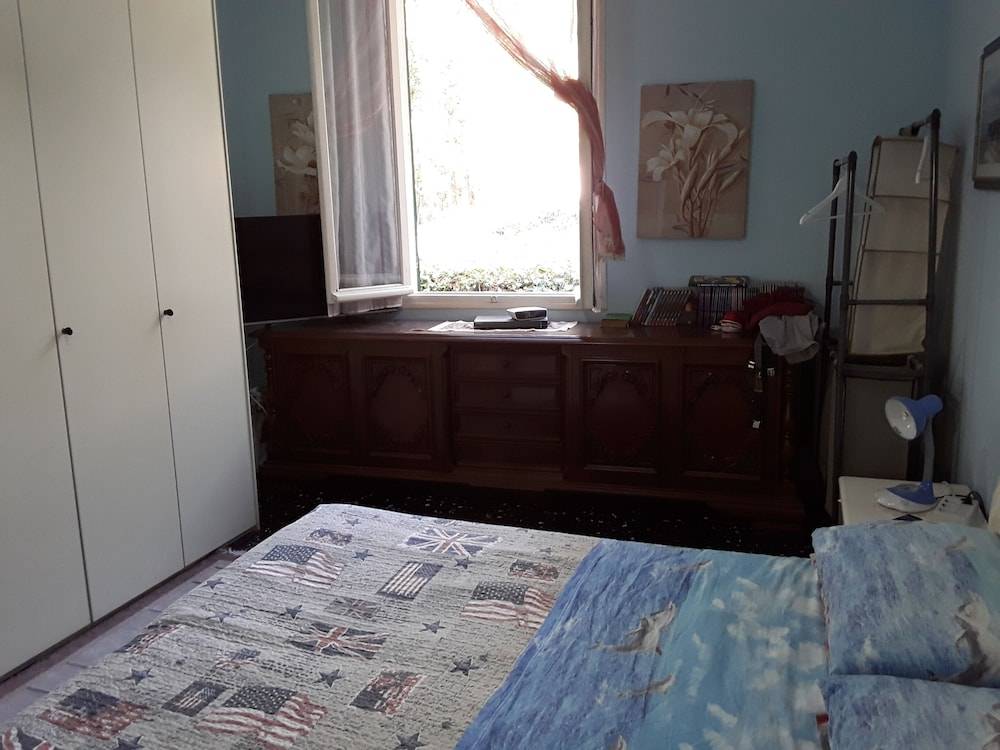 Room in Guest Room - Valle Degli Ulivi - Liguria Italia 1