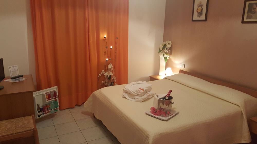 Hotel Kiris 2