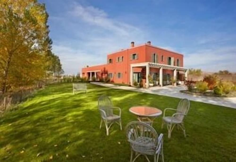 Hotel Santa Coloma del Camino 1