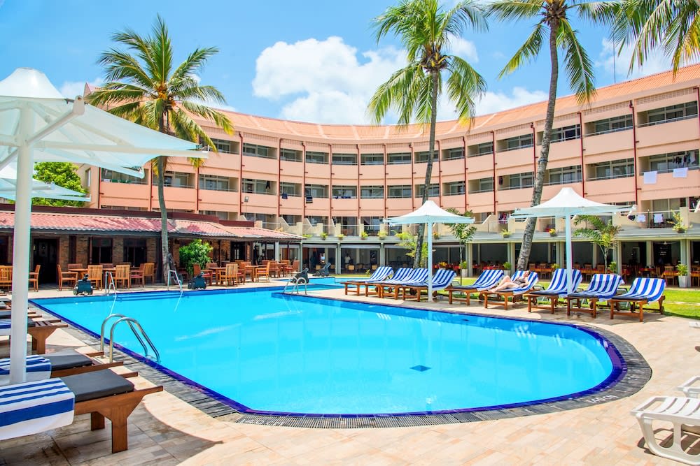 Paradise Beach Hotel 1