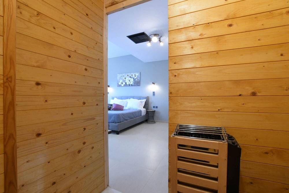 Orion Eco Suites 2