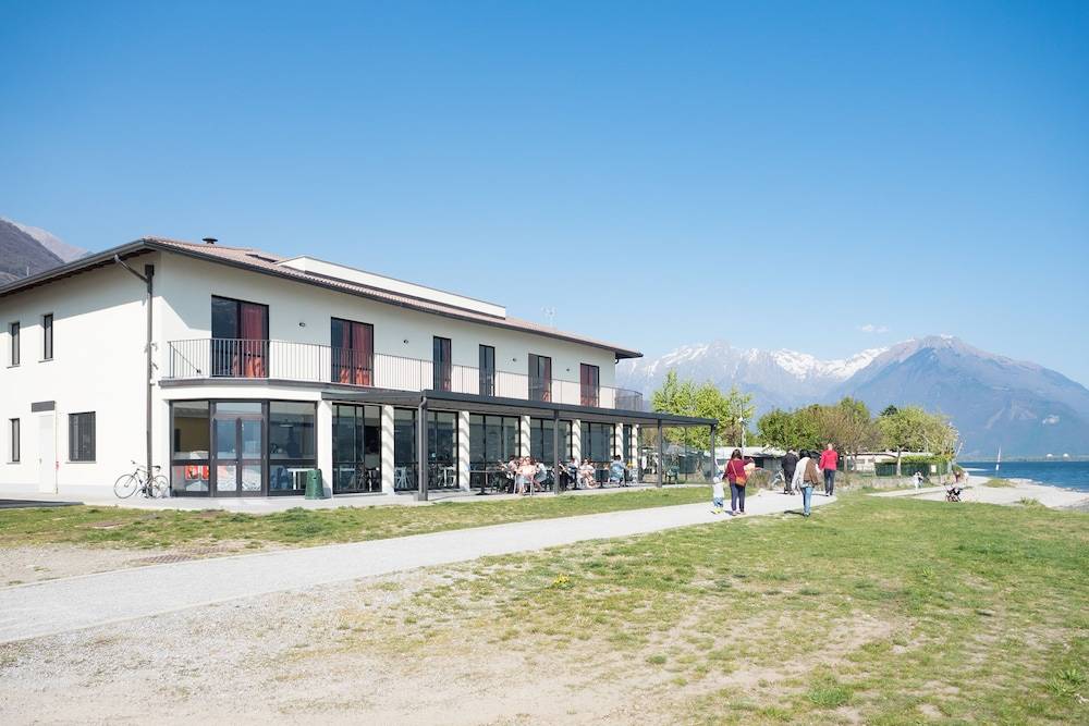 Lake Como Beach Hostel 1