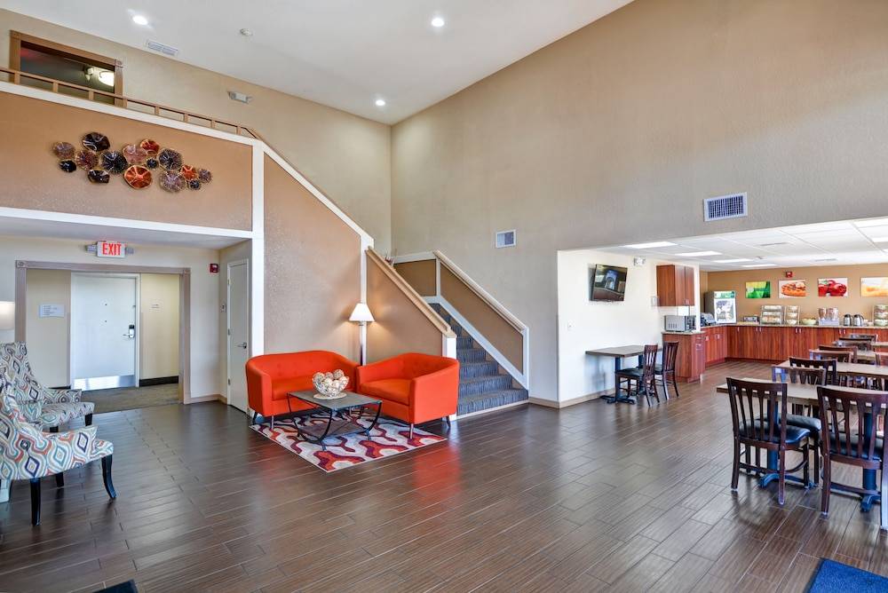 Quality Inn & Suites Heritage Park 2