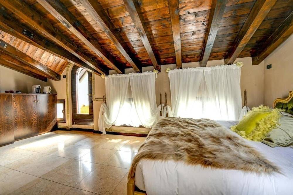 Prestige Suite Sirmione 2