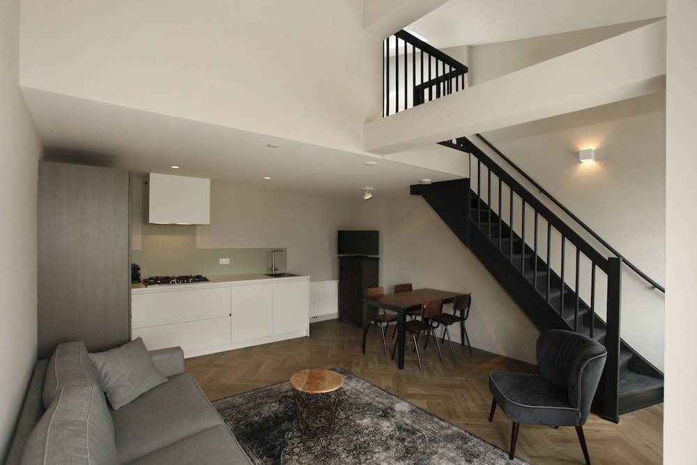 Stayci Serviced Apartments Westeinde 1