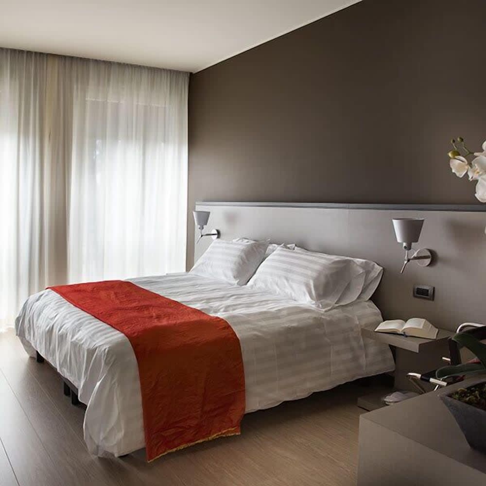 Zara Rooms & Suites 1