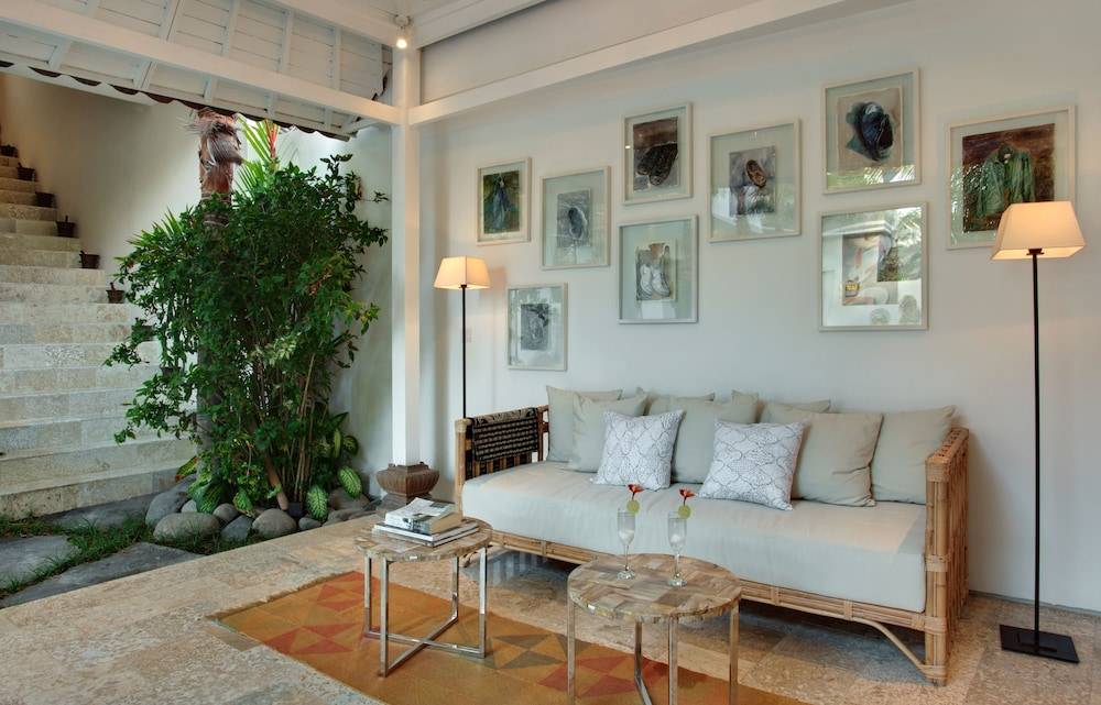 Room & Vespa 4 - Central Seminyak Near Beach 2