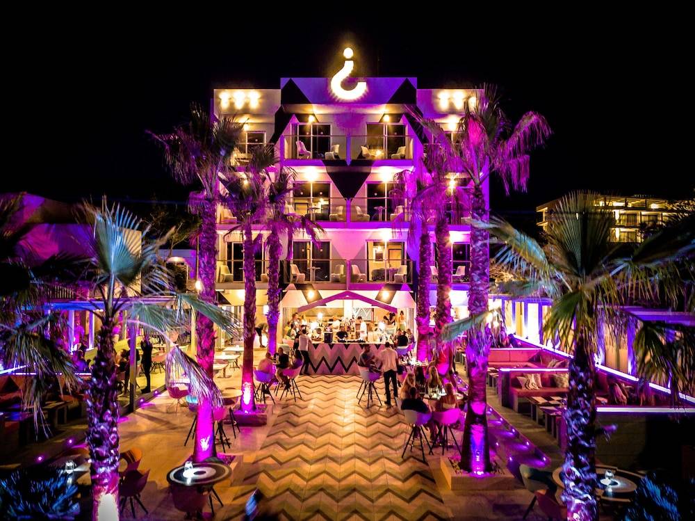 Wi-Ki-Woo Boutique Hotel 1