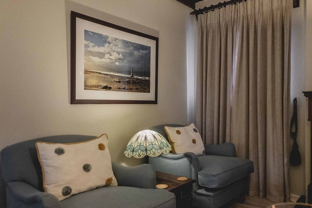 Admiralty Beach House 2