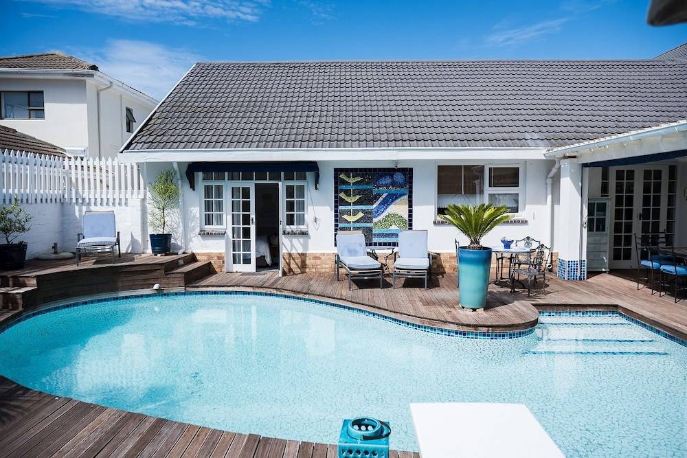 Admiralty Beach House 1