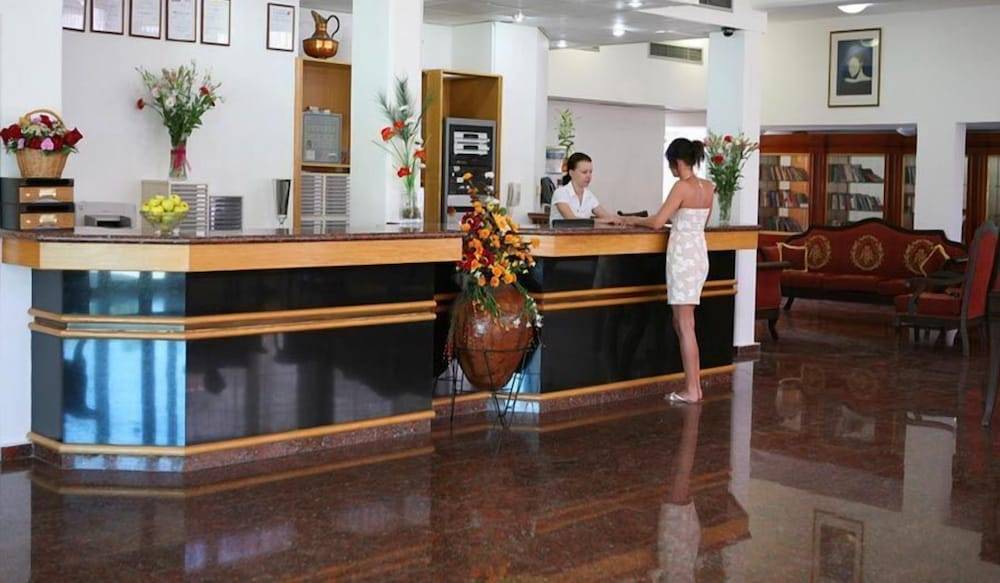 Corallia Beach Hotel Apartments 2