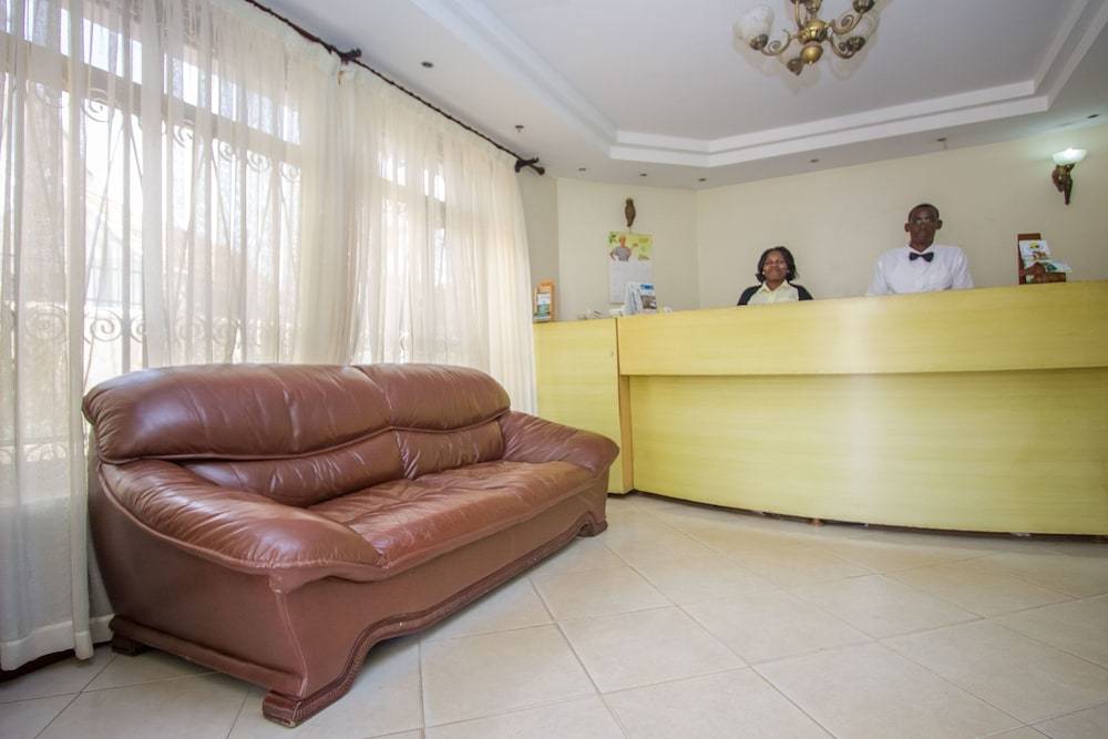 Tiptone Hotel 2