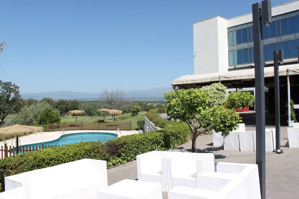 Hospedium Hotel Valles de Gredos Golf 1