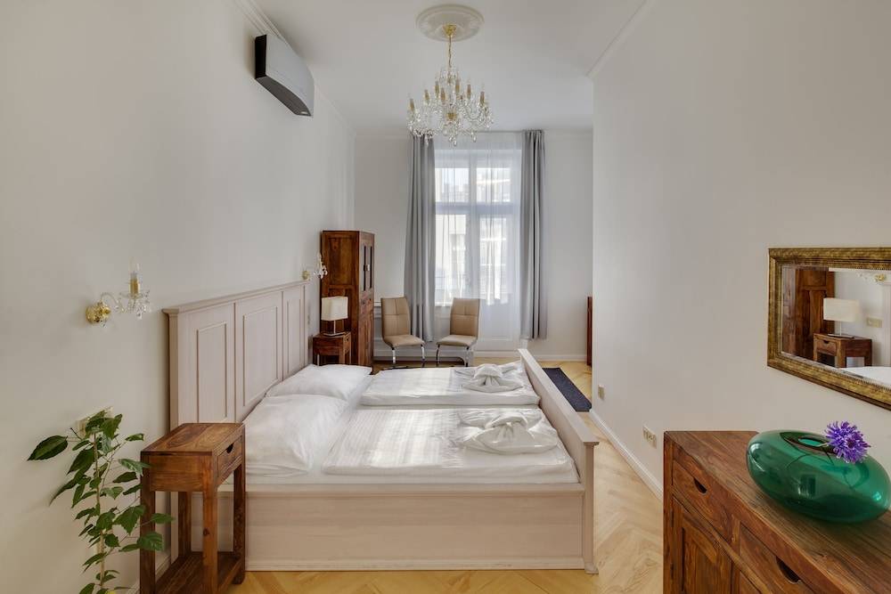 Selinor Old Town Apartments 1