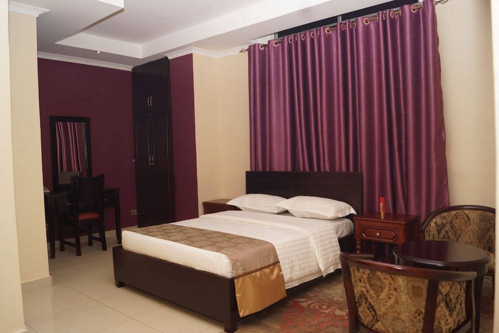 Diamonds Hotel 1
