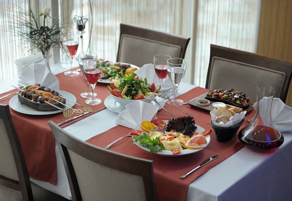Rhiss Hotel Bostanci 1