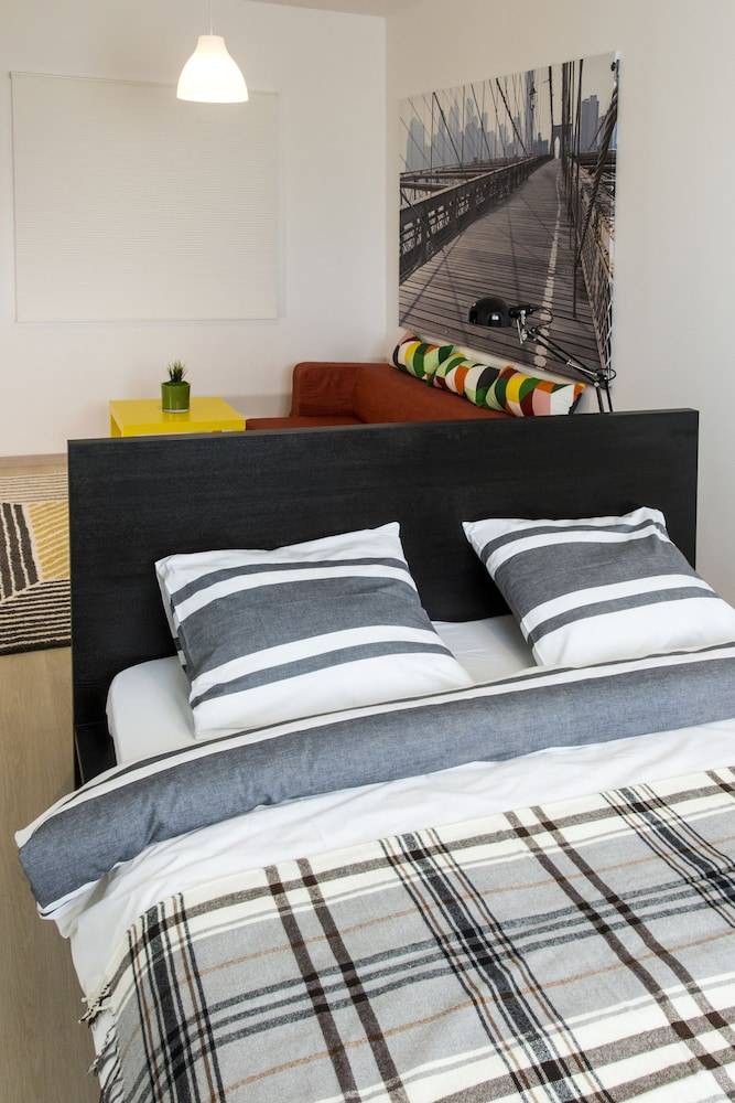 Sector 3 - Dristor - Park Lake - Studio R by MRG Apartments 2