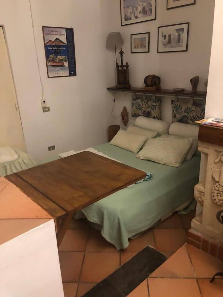 Villa Mariella Pittorino - camere in B&B 2