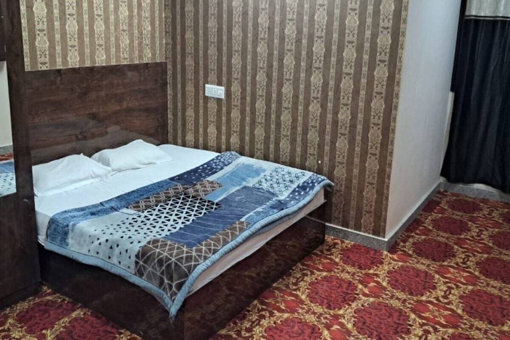 Hotel VEE 2