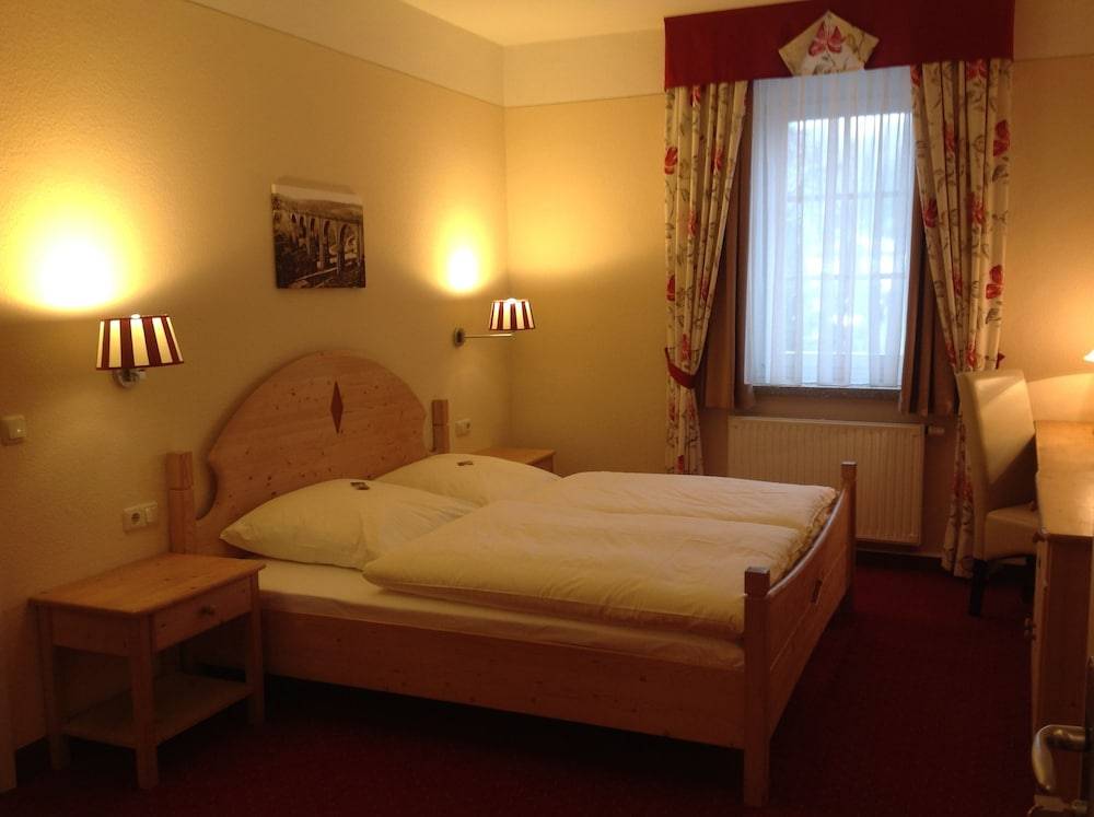 bei Zwillings Hotel & Restaurant 1