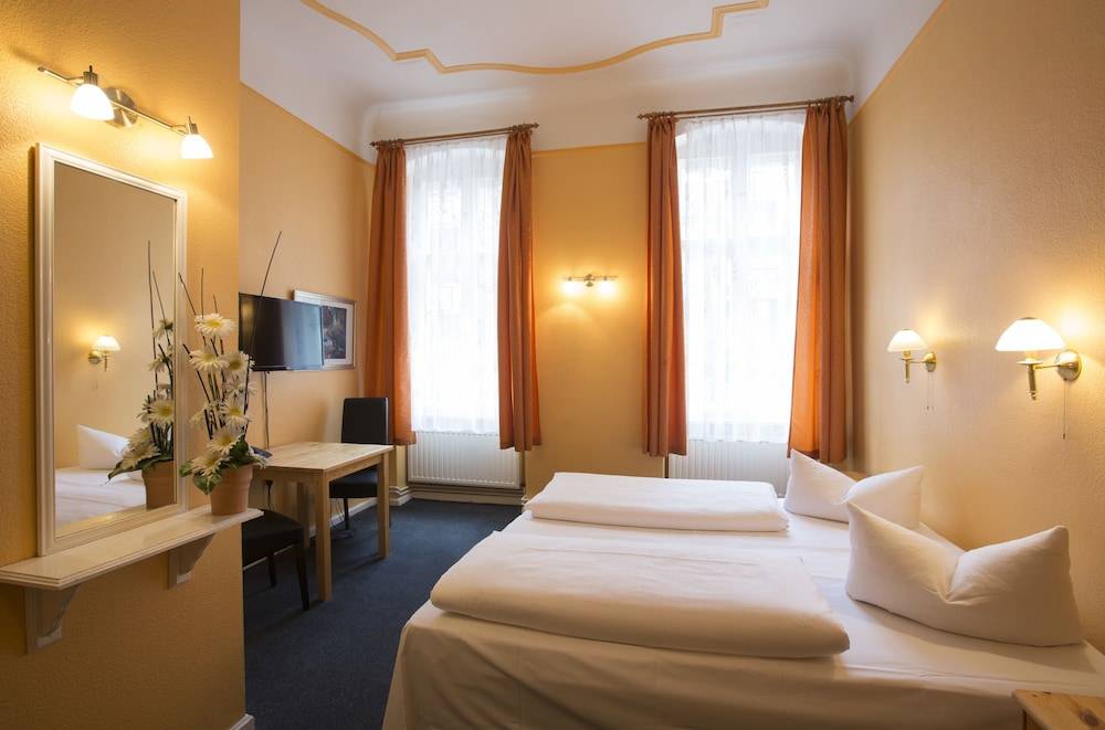 Hotel am Hermannplatz 1