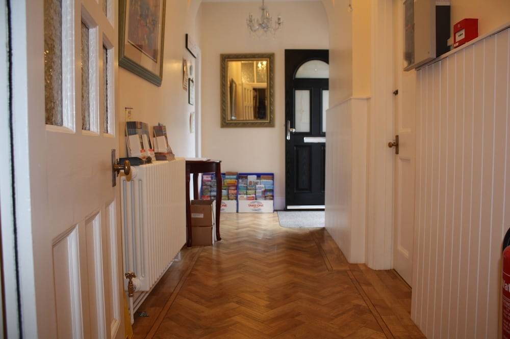 Barons Court 2