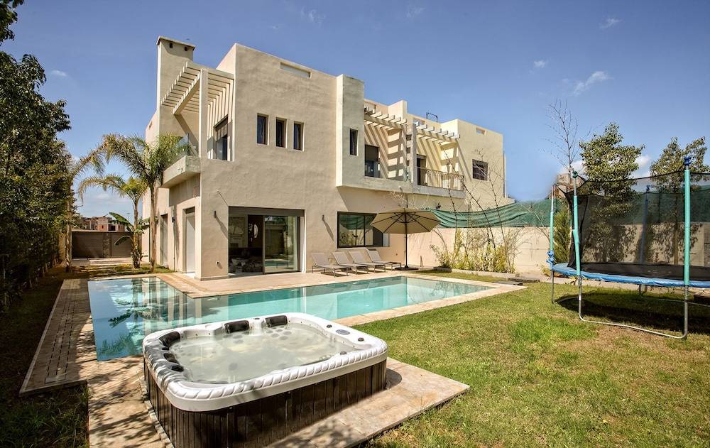 Villa de Luxe River Palm 1