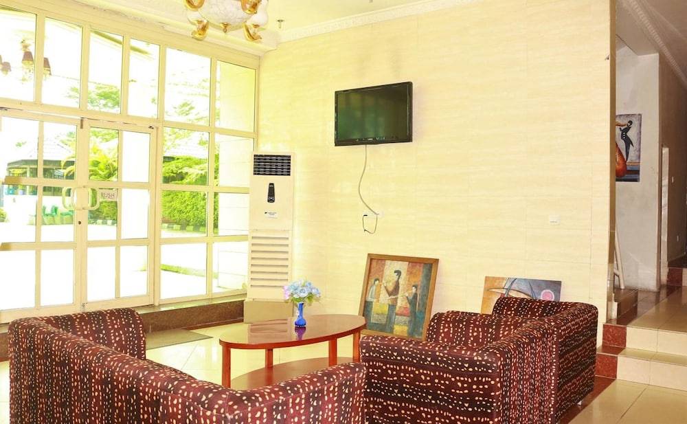 Carlcon Hotel 2