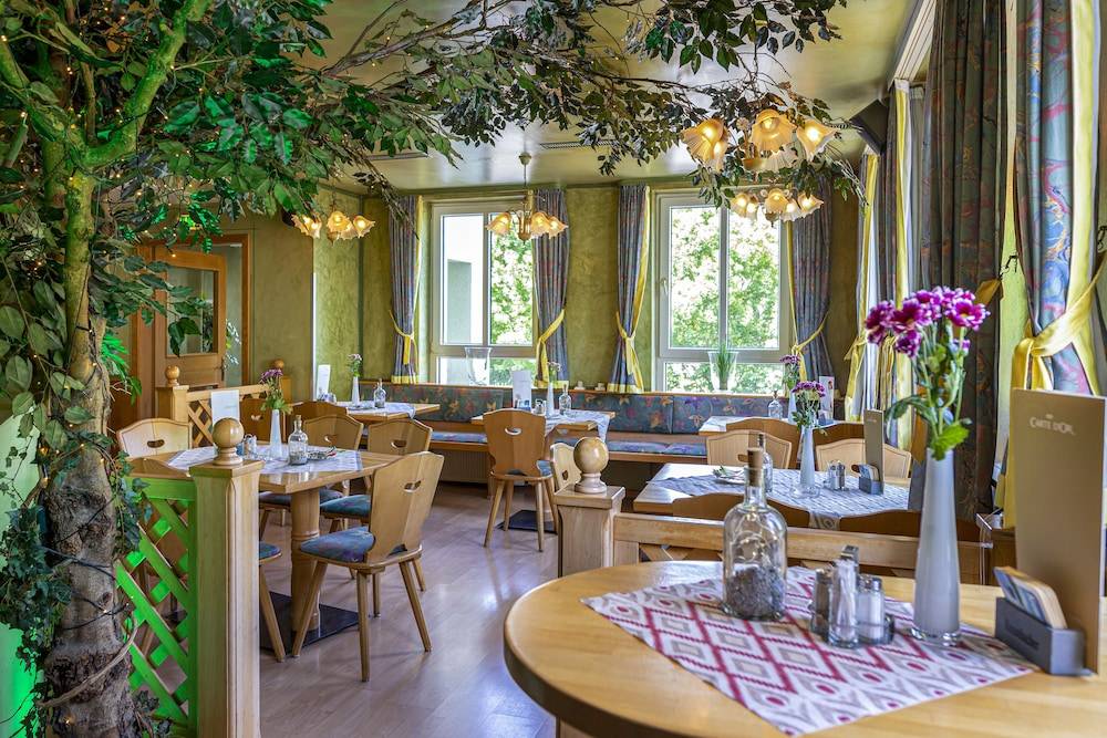 Restaurant & Landhotel Zum Niestetal 2