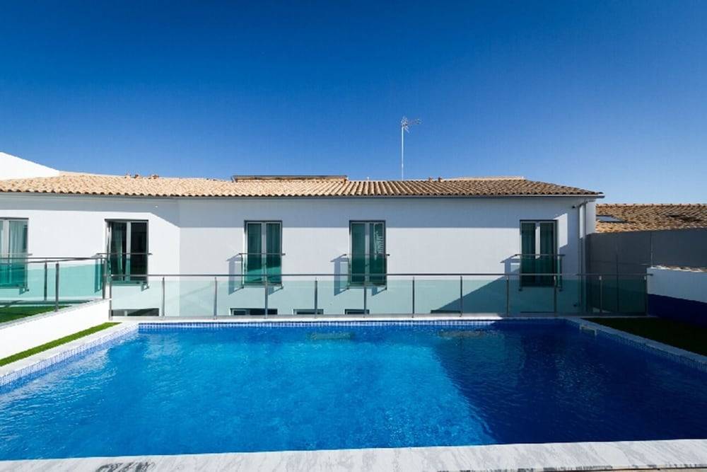 PeraLux 1