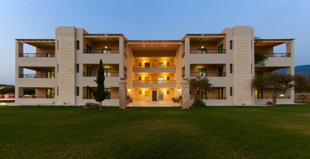 Golden Bay Apartments-Garden Haven 1