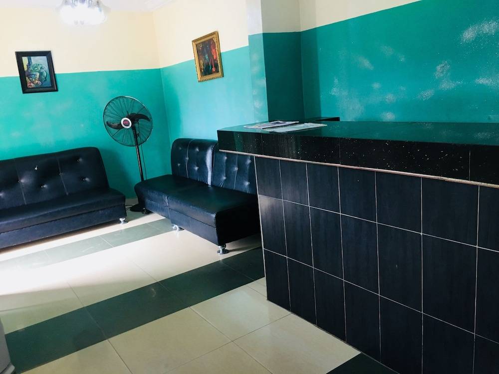 Mignonette Hotel & Suites 2