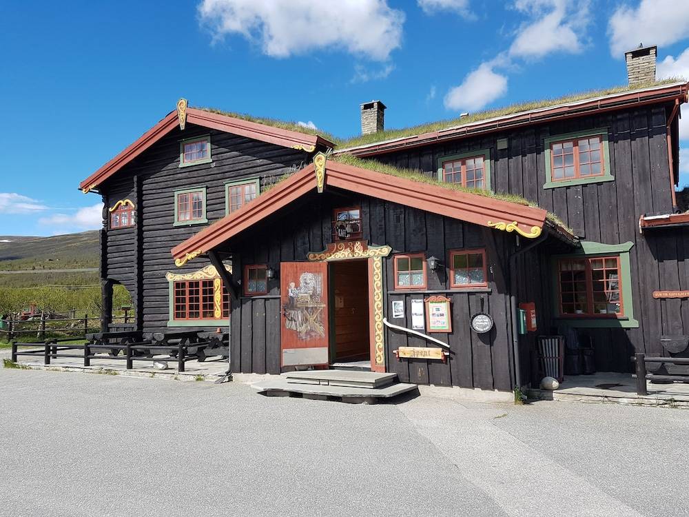 Dovregubbens Hall 1
