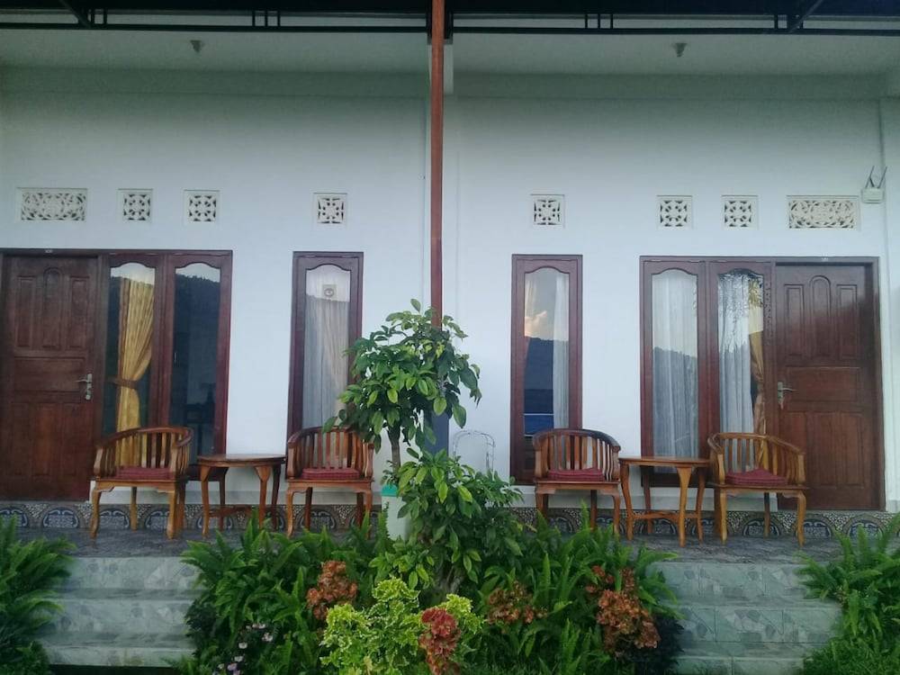 Aris Homestay and Warung Made 2