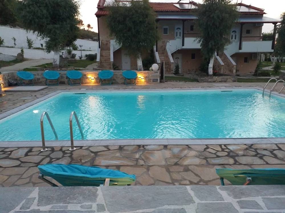 Caretta Village 1