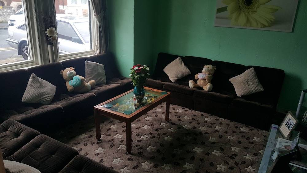 Gracelands Guest House 2