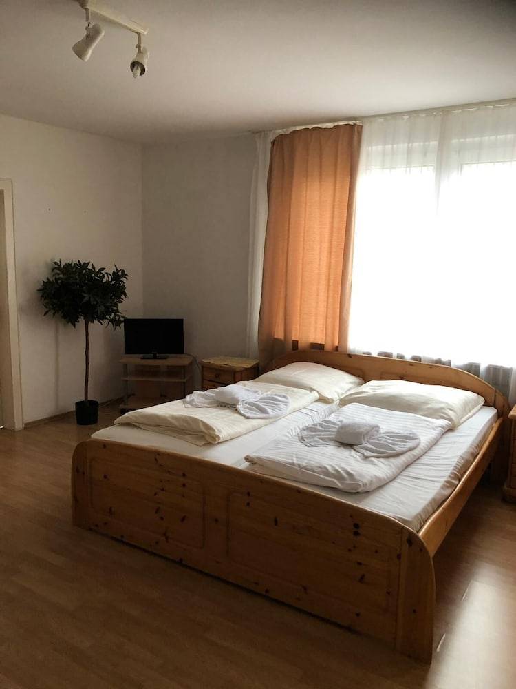 City Hotel-Garni 1