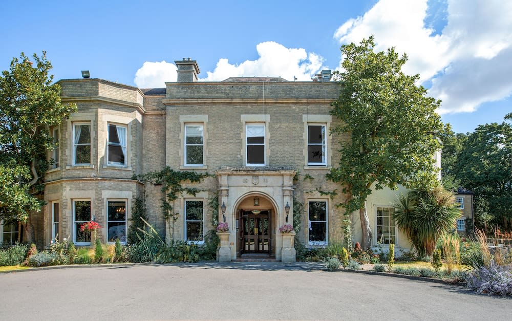 Woodland Manor Hotel 1