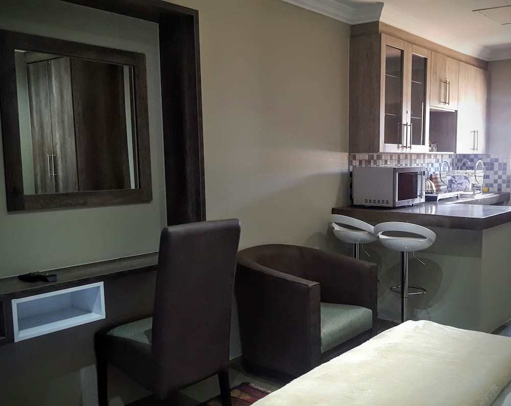 Sangiro Game Lodge - Sustainable Electricity and Water 1